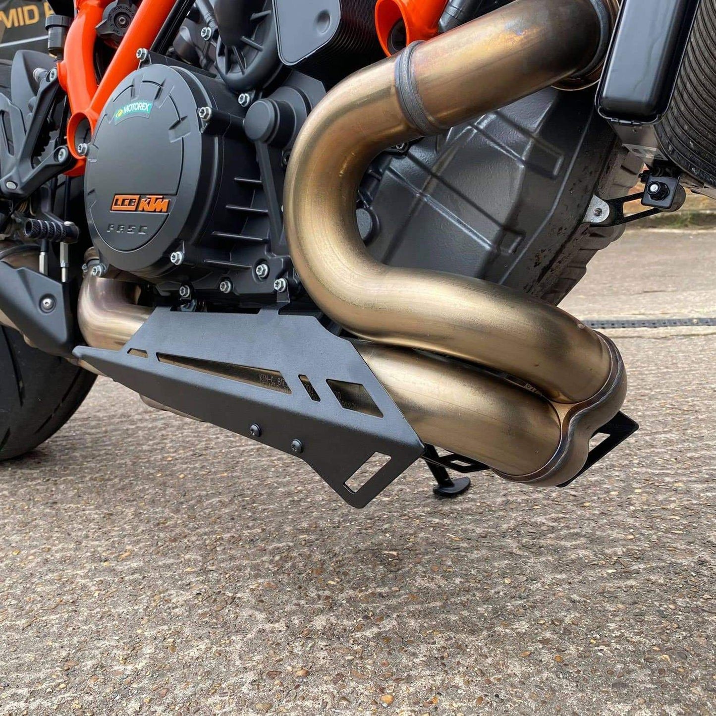 Exhaust Cheeks | Matte Black | KTM 1290 Superduke R 2020>