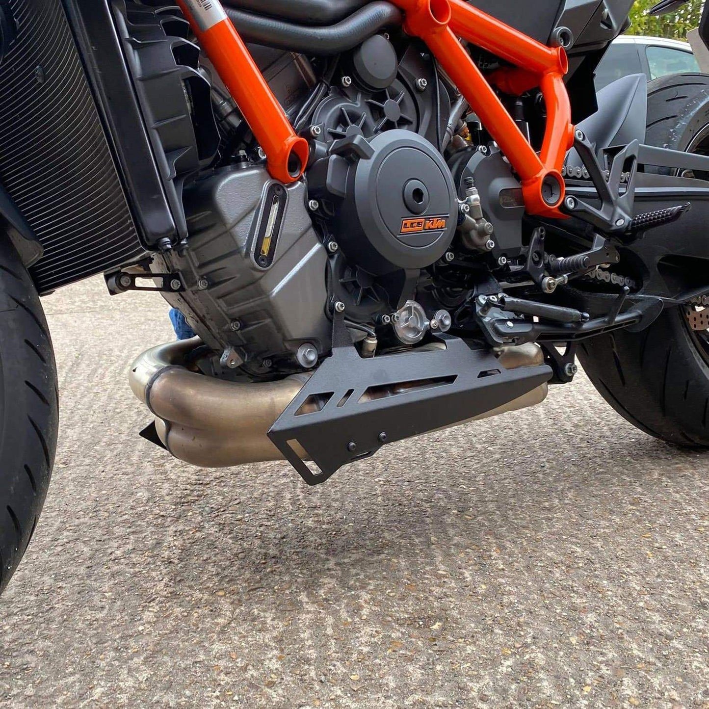 Exhaust Cheeks | Matte Black | KTM 1290 Superduke R 2020>