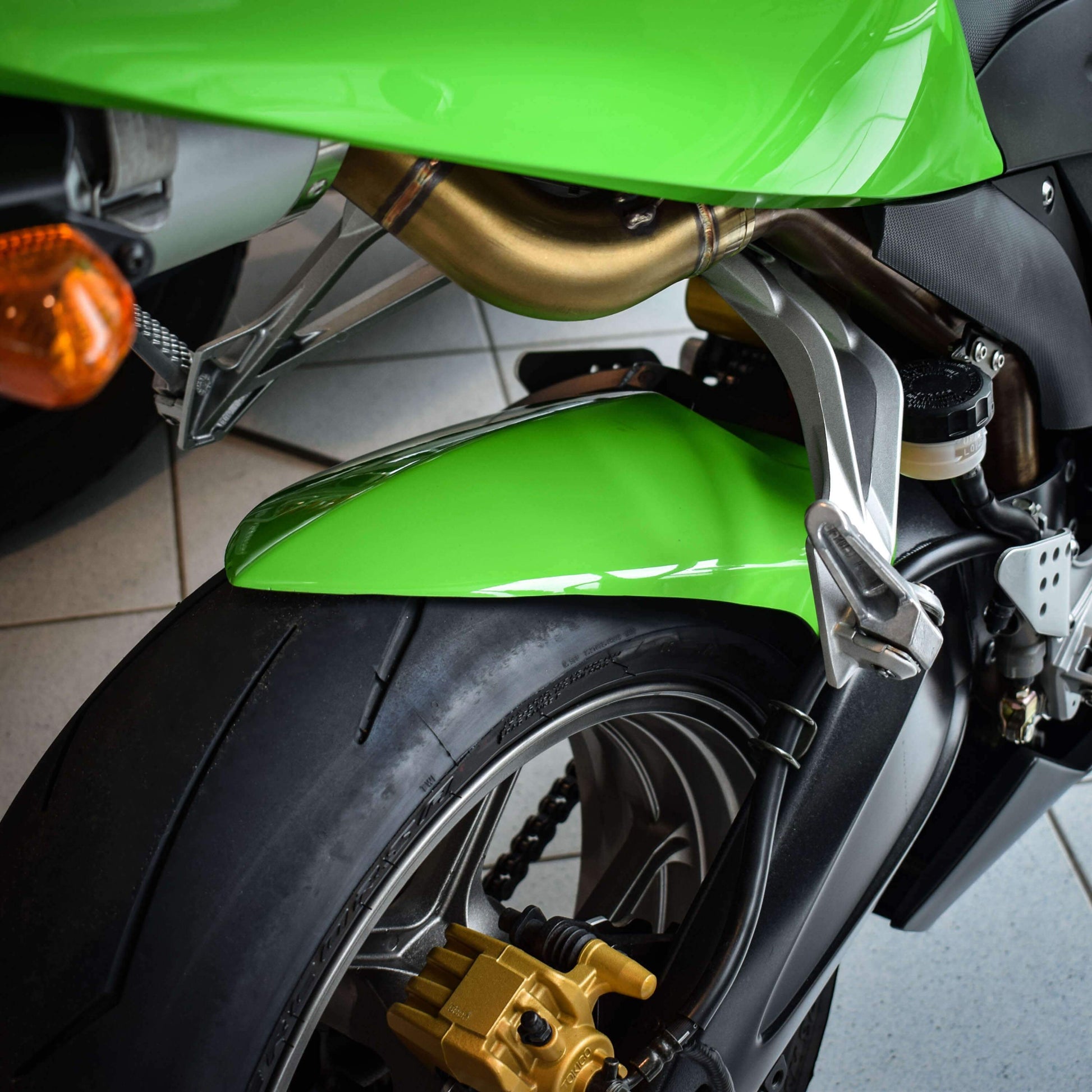 Hugger | Gloss Green | Kawasaki ZX6-R 636 2005>2006 - Bikerr