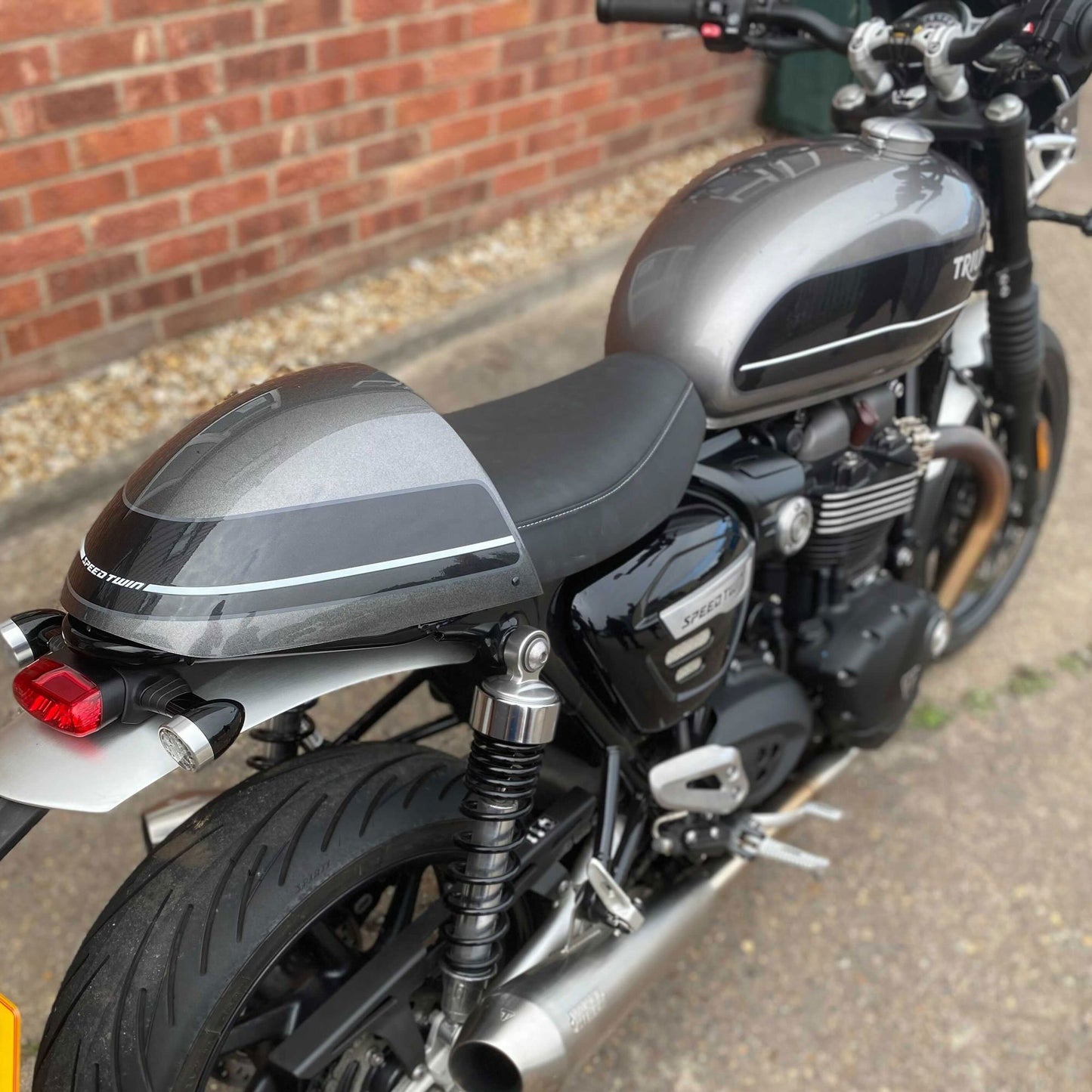 Seat Cowl | Silver Ice & Storm Grey | Triumph Speed Twin 2019> - Bikerr