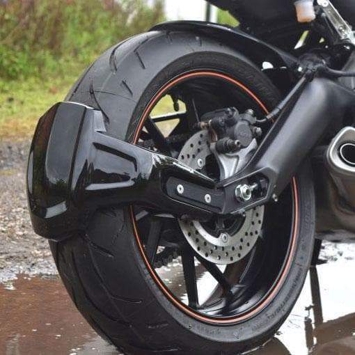 Spray Guard | Gloss Black | Yamaha MT-09 2013>2020 - Bikerr